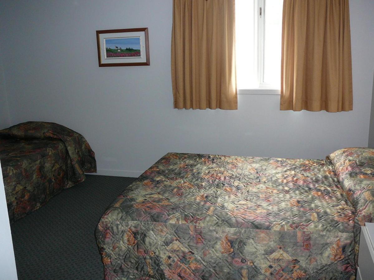 Motel De L'Anse A L'Eau Tadoussac Kültér fotó