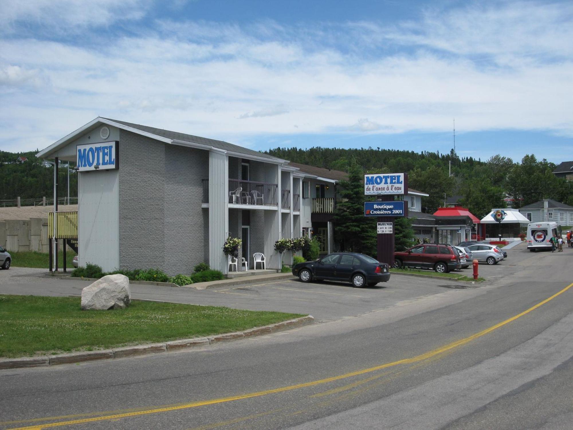 Motel De L'Anse A L'Eau Tadoussac Kültér fotó