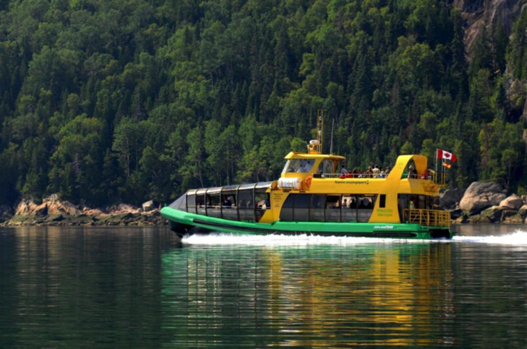 Motel De L'Anse A L'Eau Tadoussac Kültér fotó